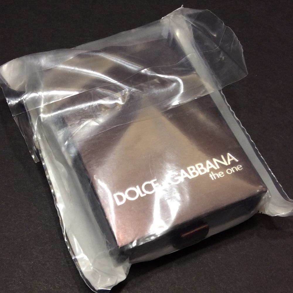 **TODAY ONLY**Dolce & Gabbana “The One” Money Clip - Picture 9 of 9